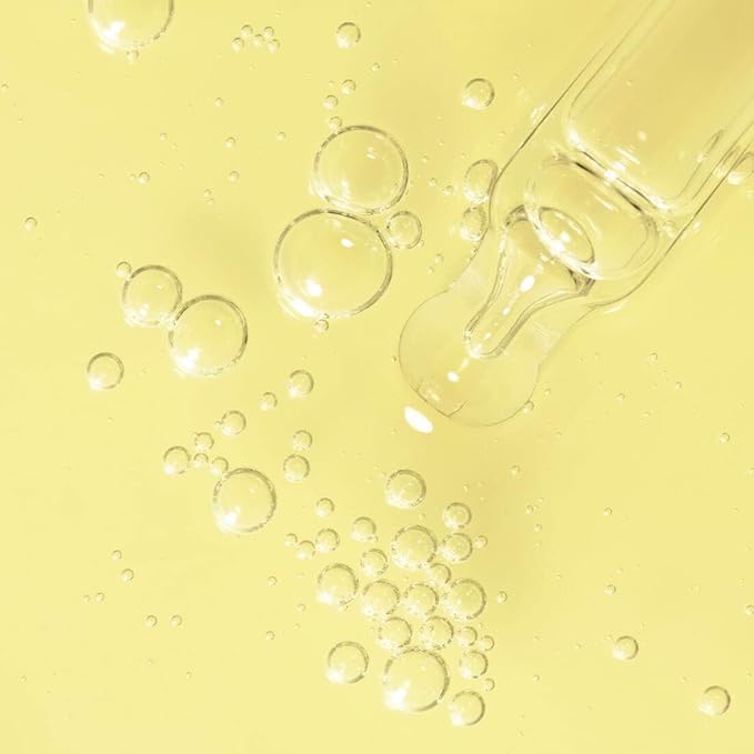 Lumene [Valo] Nordic-C Glow Boost Essence - Hydrating & Brightening Serum with Vitamin C, Hyaluronic Acid + Arctic Cloudberry for Visibly Radiant Skin - Vegan + Works for All Skin Types (0.5 fl oz)