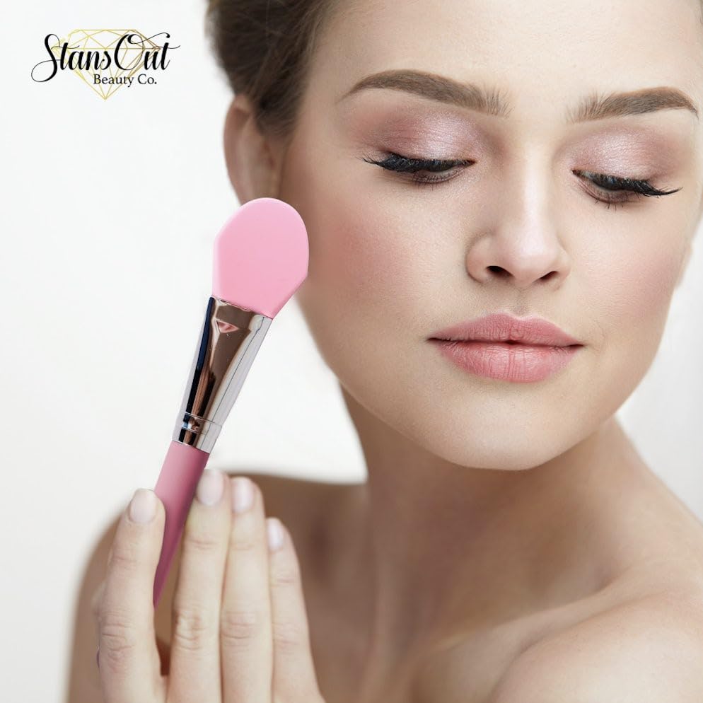 StansOut Foundation Applicator - Liquid Foundation Brush, for Cream or Powder - Easy to Clean - Travel-Friendly, Durable - Ideal for Professional Makeup Results - Pointed Shape, Smooth Silicone Edge