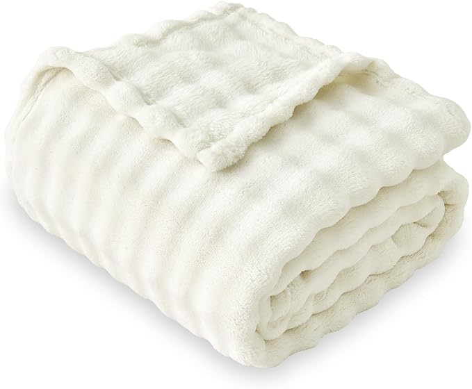 SOCHOW Cream White Bubble Fleece Blanket for Couch, Super Soft Cozy Cute Throw Blanket for Women, Decorative Fuzzy Flannel Blanket, 50 x 60 Inches