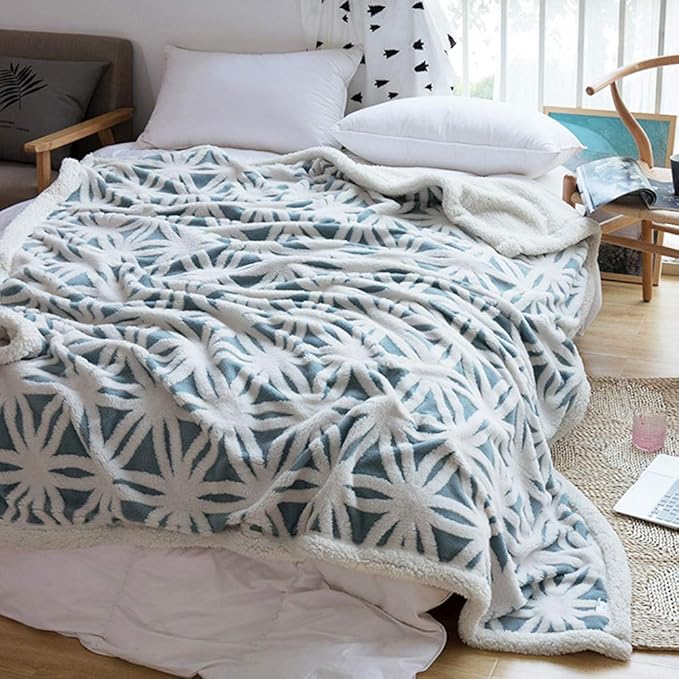 LOMAO Sherpa Fleece Blanket Fuzzy Soft Throw Blanket Dual Sided Blanket for Couch Sofa Bed (Light Blue, 71''x80'')