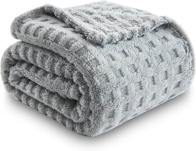 NEWCOSPLAY Super Soft Twin Blanket Grey Premium Silky Flannel Fleece 3D Waffle Checkered Lightweight Bed Blanket All Season Use (Light Grey, Twin(60"x80"))