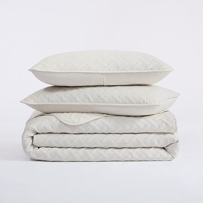 Serta ComfortSure Soft 3-Piece King/ Cal King Quilt Bedding Set, Includes Bedspread/Coverlet and Pillow Shams, Bedding for All Seasons, Machine Washable, Ivory