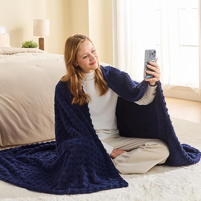 NEWCOSPLAY Super Soft King Blanket Navy Premium Silky Flannel Fleece 3D Waffle Checkered Lightweight Bed Blanket All Season Use (Dark Navy, King(90"x110"))
