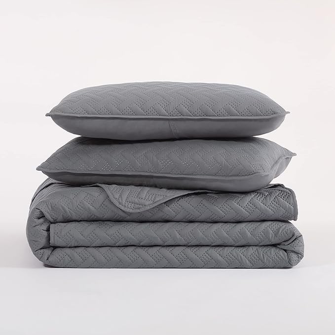 Serta ComfortSure Soft 2-Piece Twin Quilt Bedding Set, Includes Bedspread/Coverlet and Pillow Sham, Bedding for All Seasons, Machine Washable, Grey