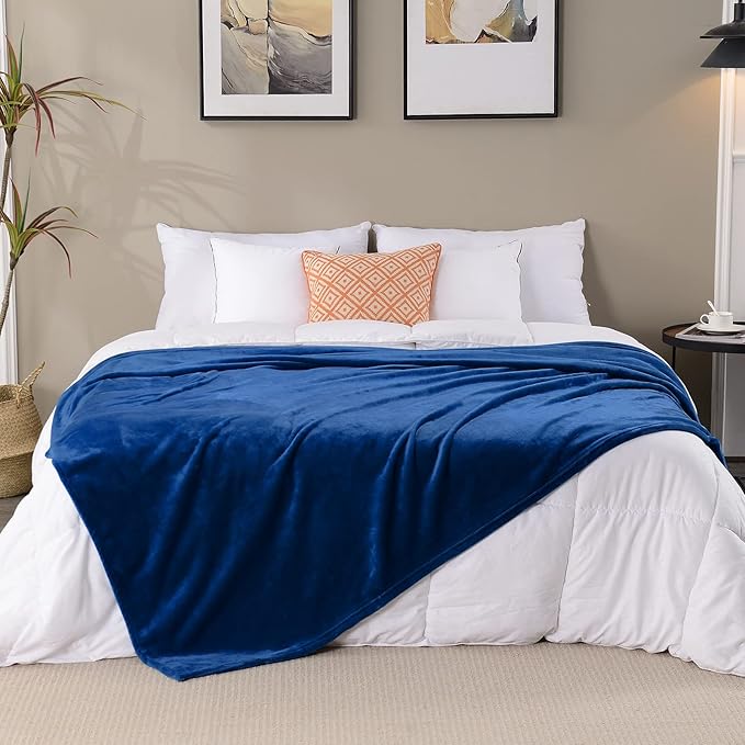 SOCHOW Flannel Fleece Blanket Twin Size, All Season Lightweight Super Soft Cozy Blanket for Bed or Couch, Navy Blue, 60x80 inches