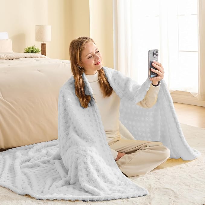 NEWCOSPLAY Super Soft Twin Blanket White Premium Silky Flannel Fleece 3D Waffle Checkered Lightweight Bed Blanket All Season Use (White, Twin(60"x80"))
