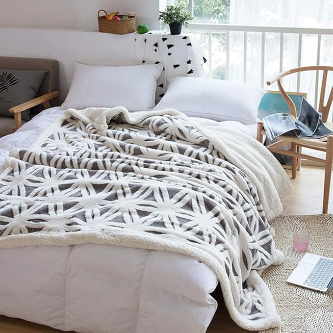 LOMAO Sherpa Fleece Blanket 60x80 Fuzzy Soft Throw Blanket Dual Sided Blanket for Couch Sofa Bed (Grey, 60''x80'')