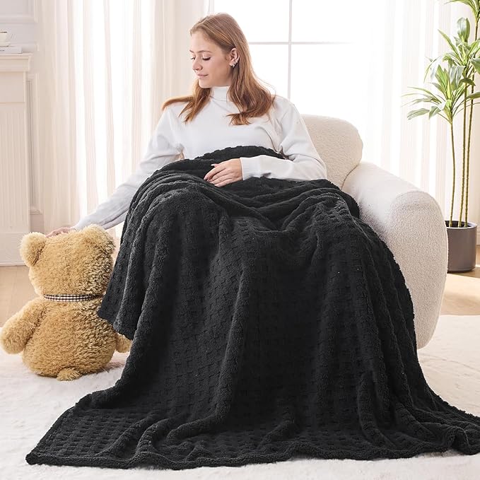 NEWCOSPLAY Super Soft Twin Blanket Black Premium Silky Flannel Fleece 3D Waffle Checkered Lightweight Bed Blanket All Season Use (Black, Twin(60"x80"))