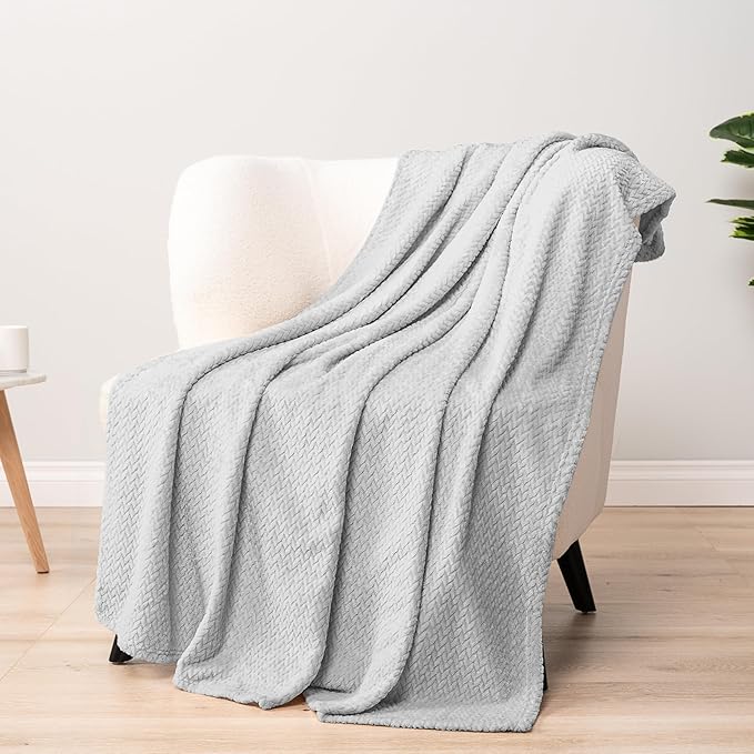 PAVILIA Soft Fleece Light Grey Throw Blanket for Couch, Lightweight Plush Warm Blankets for Bed, Fuzzy Cozy Flannel Blanket Throw for Sofa, Travel, Jacquard Pattern, Light Gray, 50x60 inch