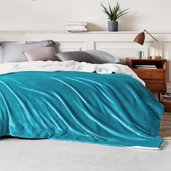 Bedsure Sherpa Fleece Blankets King Size for Bed - Thick and Warm, Soft Fuzzy Plush King Blanket for Winter, Teal, 108x90 Inches