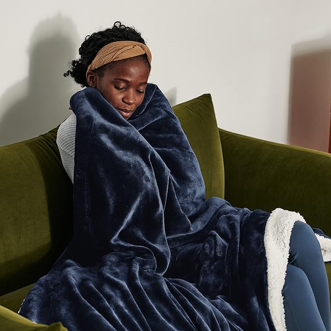 Bedsure Sherpa Fleece Throw Blanket Twin Size for Couch - Thick and Warm, Soft Fuzzy Plush Twin Blanket for Winter, Navy, 60x80 Inches