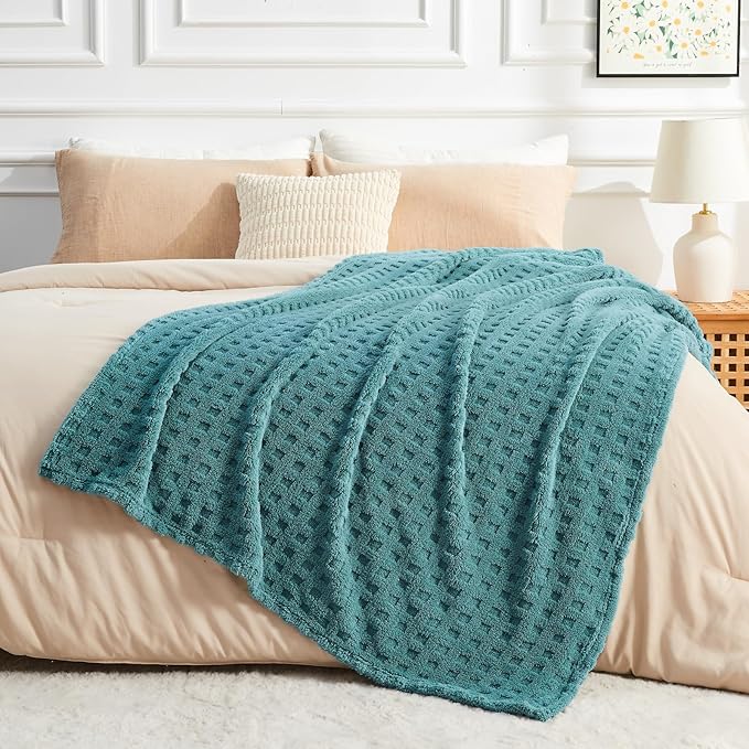 NEWCOSPLAY Super Soft Twin Blanket Teal Premium Silky Flannel Fleece 3D Waffle Checkered Lightweight Bed Blanket All Season Use (Light Teal, Twin(60"x80"))
