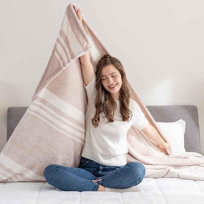 Berkshire Blanket-Classic Heavyweight Warm Soft Printed VelvetLoft® Plush Blanket, King Size Soft Fuzzy Blanket for Couch Sofa Bed, Stripe Cream, 90in x 108in