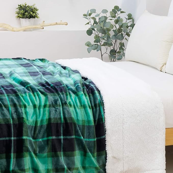 SOCHOW Sherpa Plaid Fleece Throw Blanket, Double-Sided Super Soft Luxurious Bedding Blanket 60 x 80 inches, Green