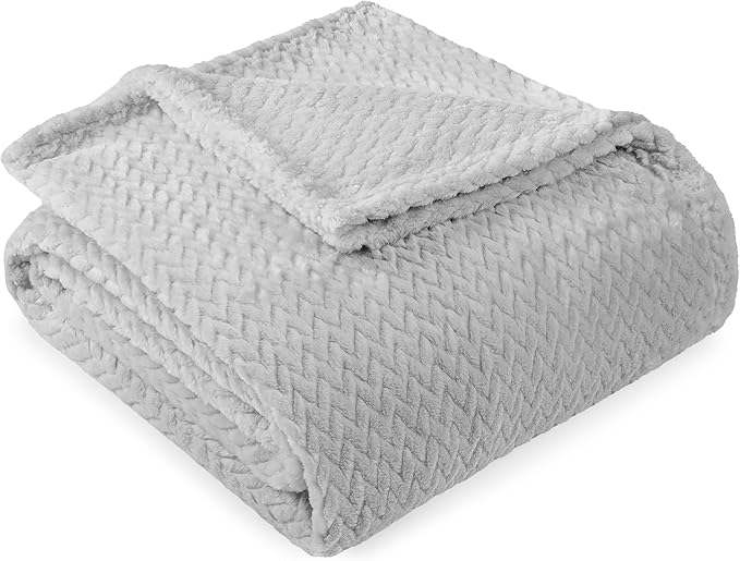 PAVILIA Soft Fleece Light Grey Throw Blanket for Couch, Lightweight Plush Warm Blankets for Bed, Fuzzy Cozy Flannel Blanket Throw for Sofa, Travel, Jacquard Pattern, Light Gray, 50x60 inch