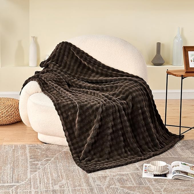 SOCHOW Brown Bubble Fleece Blanket for Couch, Super Soft Cozy Cute Throw Blanket for Women, Decorative Fuzzy Flannel Blanket, 50 x 60 Inches
