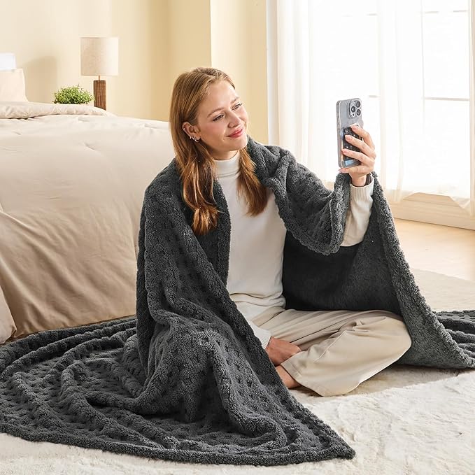 NEWCOSPLAY Super Soft Twin Blanket Grey Premium Silky Flannel Fleece 3D Waffle Checkered Lightweight Bed Blanket All Season Use (Dark Grey, Twin(60"x80"))