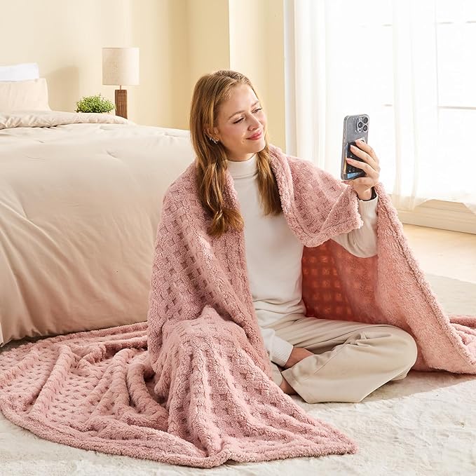NEWCOSPLAY Super Soft Queen Blanket Pink Premium Silky Flannel Fleece 3D Waffle Checkered Lightweight Bed Blanket All Season Use (Pink, Queen(90"x90"))
