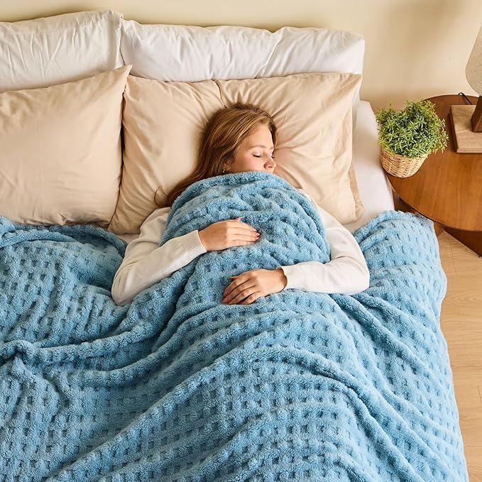 NEWCOSPLAY Super Soft King Blanket Blue Premium Silky Flannel Fleece 3D Waffle Checkered Lightweight Bed Blanket All Season Use (Blue, King(90"x110"))