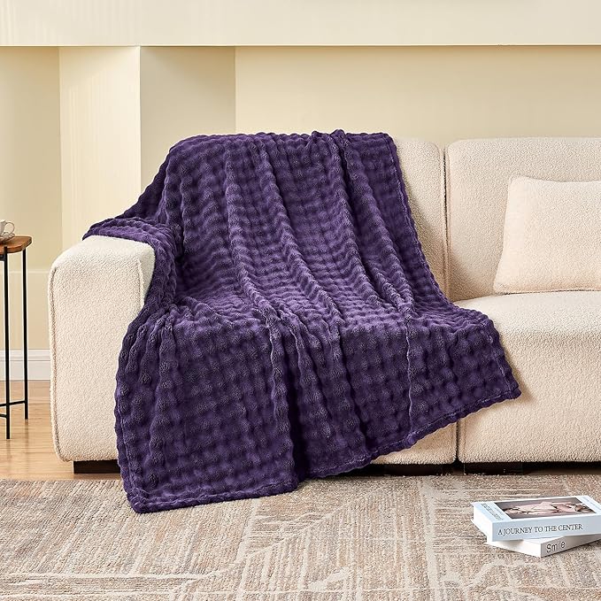 SOCHOW Aubergine Bubble Fleece Blanket for Couch, Super Soft Cozy Cute Throw Blanket for Women, Decorative Fuzzy Flannel Blanket, 50 x 60 Inches