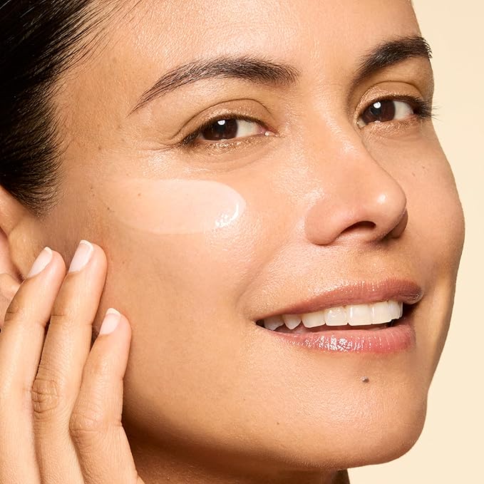 Honest Beauty Get Glowing Bundle | Vitamin C Brightening Serum + Everyday Moisturizer | Improves Skin Tone | Gentle for Sensitive Skin, Fragrance Free, Vegan | 1 fl oz, 1.7 fl oz