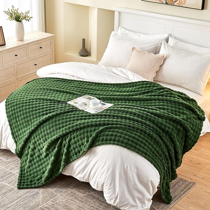 SOCHOW Olive Green Bubble Fleece Blanket for Couch, Super Soft Cozy Cute Throw Blanket for Women, Decorative Fuzzy Flannel Blanket, 60 x 80 Inches