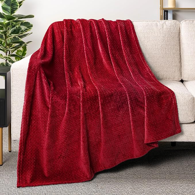 PAVILIA Soft Fleece Burgundy Dark Red Throw Blanket for Couch, Lightweight Plush Warm Blankets for Bed, Fuzzy Cozy Flannel Blanket Throw for Sofa, Travel, Jacquard Pattern, Wine Red, 50x60 inch