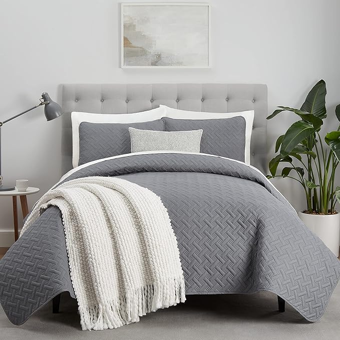 Serta ComfortSure Soft 2-Piece Twin Quilt Bedding Set, Includes Bedspread/Coverlet and Pillow Sham, Bedding for All Seasons, Machine Washable, Grey