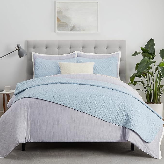 Serta ComfortSure Soft 2-Piece Twin Quilt Bedding Set, Includes Bedspread/Coverlet and Pillow Sham, Bedding for All Seasons, Machine Washable, Light Blue