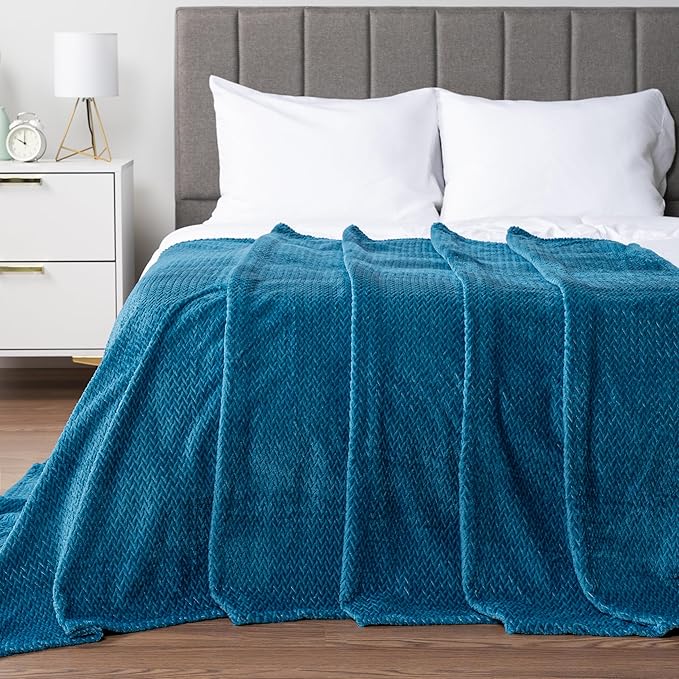 PAVILIA Soft Fleece Teal Blue Throw Blanket for Couch, Lightweight Plush Warm Blankets for Bed, Fuzzy Cozy Flannel Blanket Throw for Sofa, Travel, Jacquard Pattern, Teal Blue, Twin, 60x80 inch