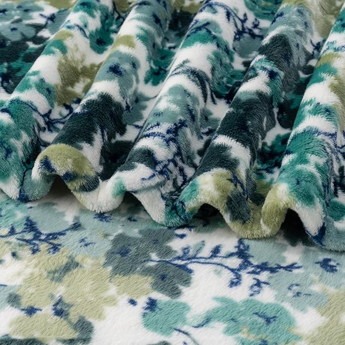 Berkshire Blanket-Classic Heavyweight Soft Printed VelvetLoft® Plush Blanket, Full/Queen Size Soft Fuzzy Warm Blanket for Couch Sofa Bed, Floral Green, 90in x 90in