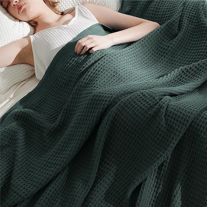 Bedsure 100% Cotton Blanket Twin XL Size for Bed - Breathable and Soft, Waffle Weave Blanket for Summer Spring, Dark Green, 66x90 inches