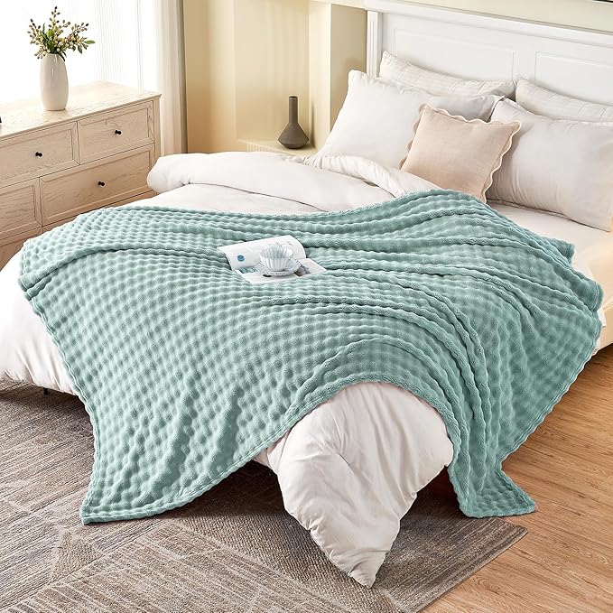 SOCHOW Sage Green Bubble Fleece Blanket for Couch, Super Soft Cozy Cute Throw Blanket for Women, Decorative Fuzzy Flannel Blanket, 50 x 60 Inches