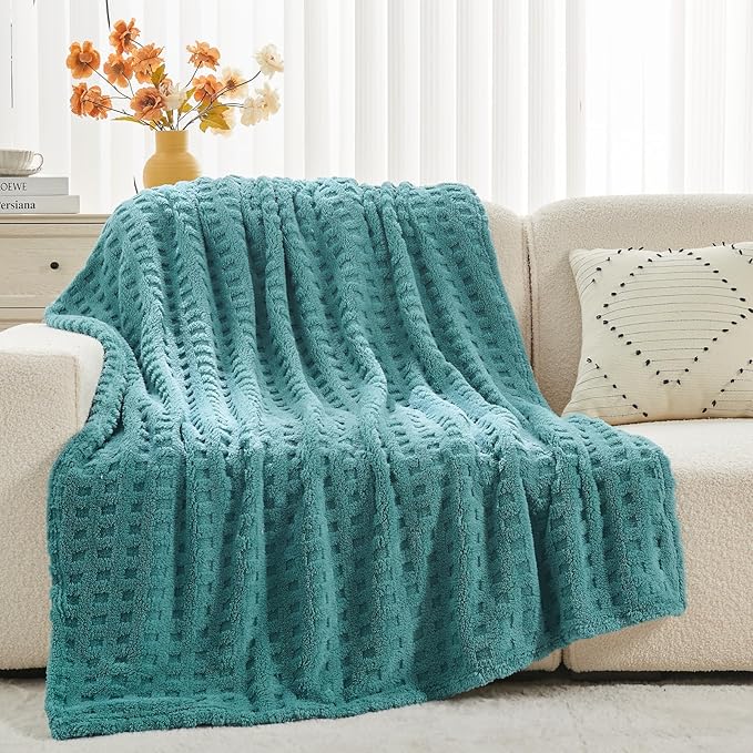 NEWCOSPLAY Super Soft King Blanket Teal Premium Silky Flannel Fleece 3D Waffle Checkered Lightweight Bed Blanket All Season Use (Light Teal, King(90"x110"))