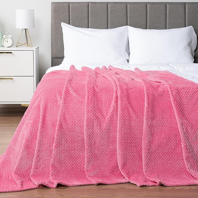 PAVILIA Soft Fleece Hot Pink Throw Blanket for Couch, Lightweight Plush Warm Blankets for Bed, Fuzzy Cozy Flannel Blanket Throw for Sofa, Travel, Jacquard Pattern, Hot Pink, 50x60 inch