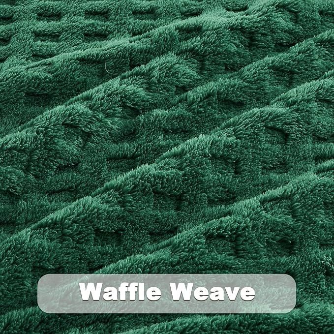 NEWCOSPLAY Super Soft Twin Blanket Green Premium Silky Flannel Fleece 3D Waffle Checkered Lightweight Bed Blanket All Season Use (Dark Green, Twin(60"x80"))