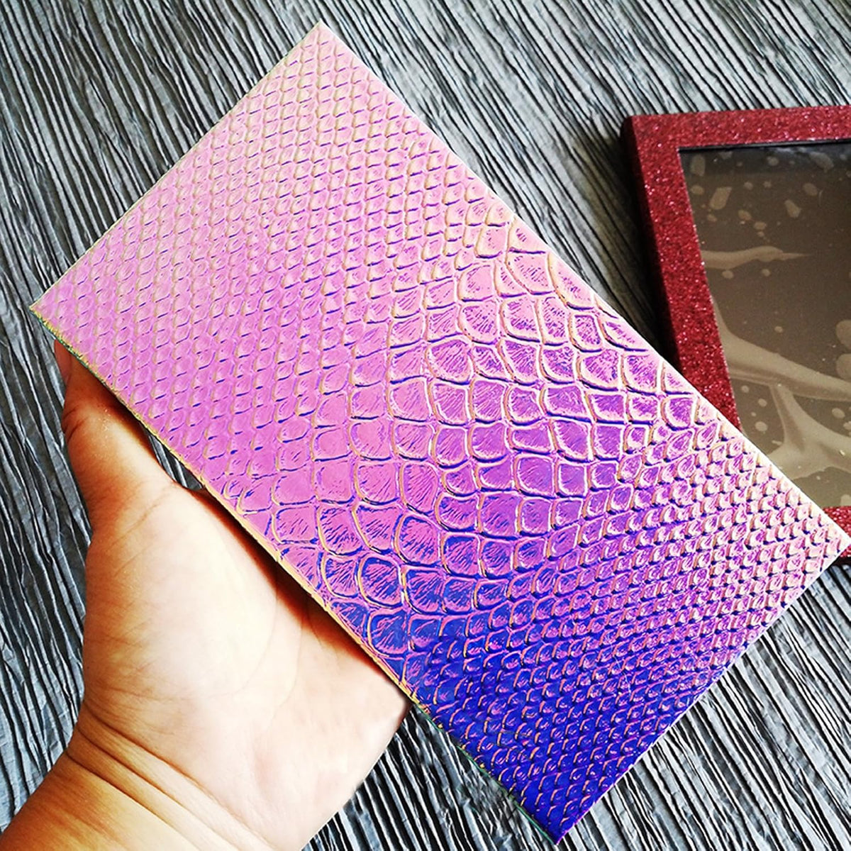 Large Empty Eyeshadow Makeup Box Magnetic Cosmetics Palette Fish Scale DIY Storage Tray Box Holder