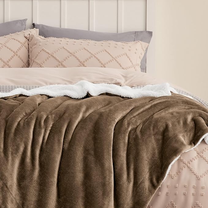 Bedsure Sherpa Fleece Throw Blanket for Couch - Thick and Warm, Soft Fuzzy Plush Throw Blanket for Winter, Camel, 50x60 Inches