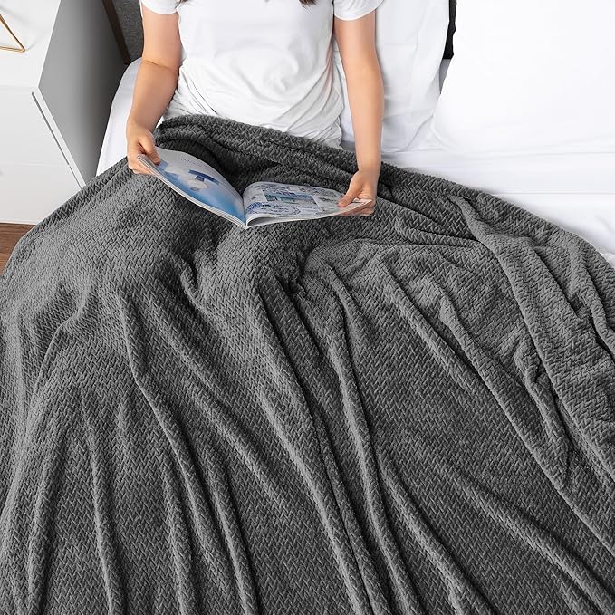 PAVILIA Soft Fleece Dark Grey Throw Blanket for Couch, Lightweight Plush Warm Blankets for Bed, Fuzzy Cozy Flannel Blanket Throw for Sofa, Travel, Jacquard Pattern, Charcoal Gray, Twin, 60x80 inch